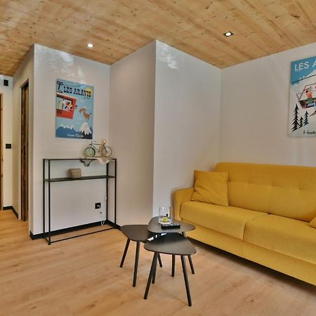 Bel Appartement Centre De Thones Lumineux Et Spacieux Neuf Exterior photo